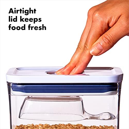 OXO Good Grips Pet POP Container, 4.4 qt/4.2 L with Scoop - Image 4