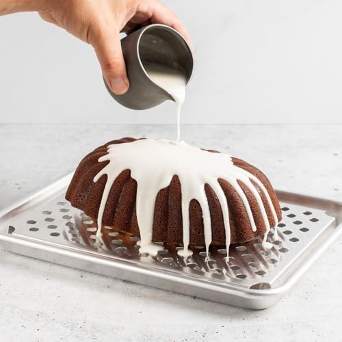 Nordic Ware Naturals Quarter Sheet with Multi-Purpose Oven and Cooling Rack, Quarter Sheet (Pack of 4) - Image 3