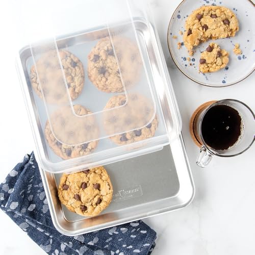 Nordic Ware Naturals Quarter Sheet with Lid - Image 3
