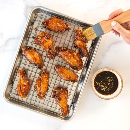 Nordic Ware Naturals® Quarter Sheet with Oven-Safe Nonstick Grid - Image 5