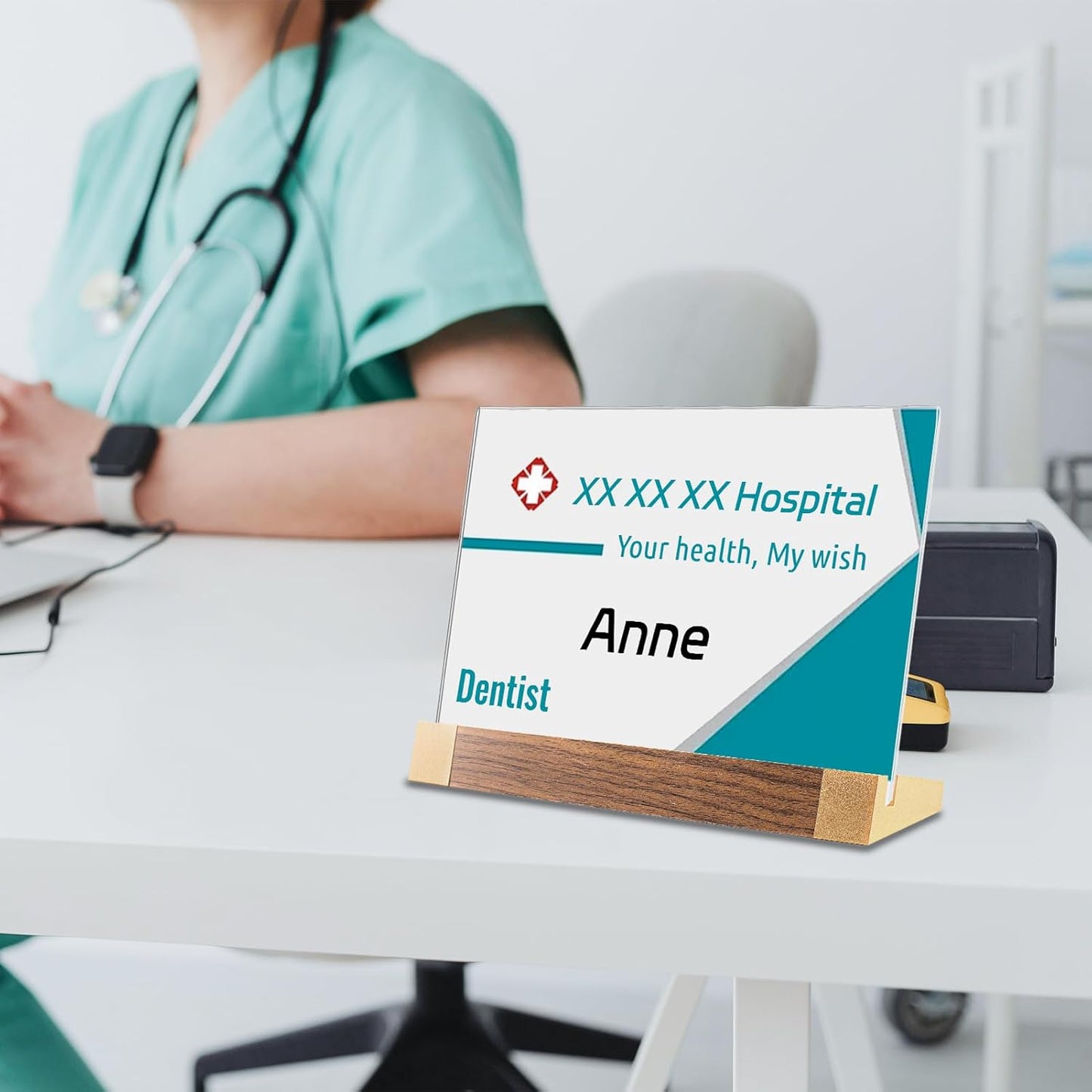 Acrylic Sign Holder 5"x7" Tabletop Display Clear Sign Board with Wood-Color Base, Horizontal for Store/Coffee Shop/Restaurant Menu Hotel/Office Display Holder, 2 Pack