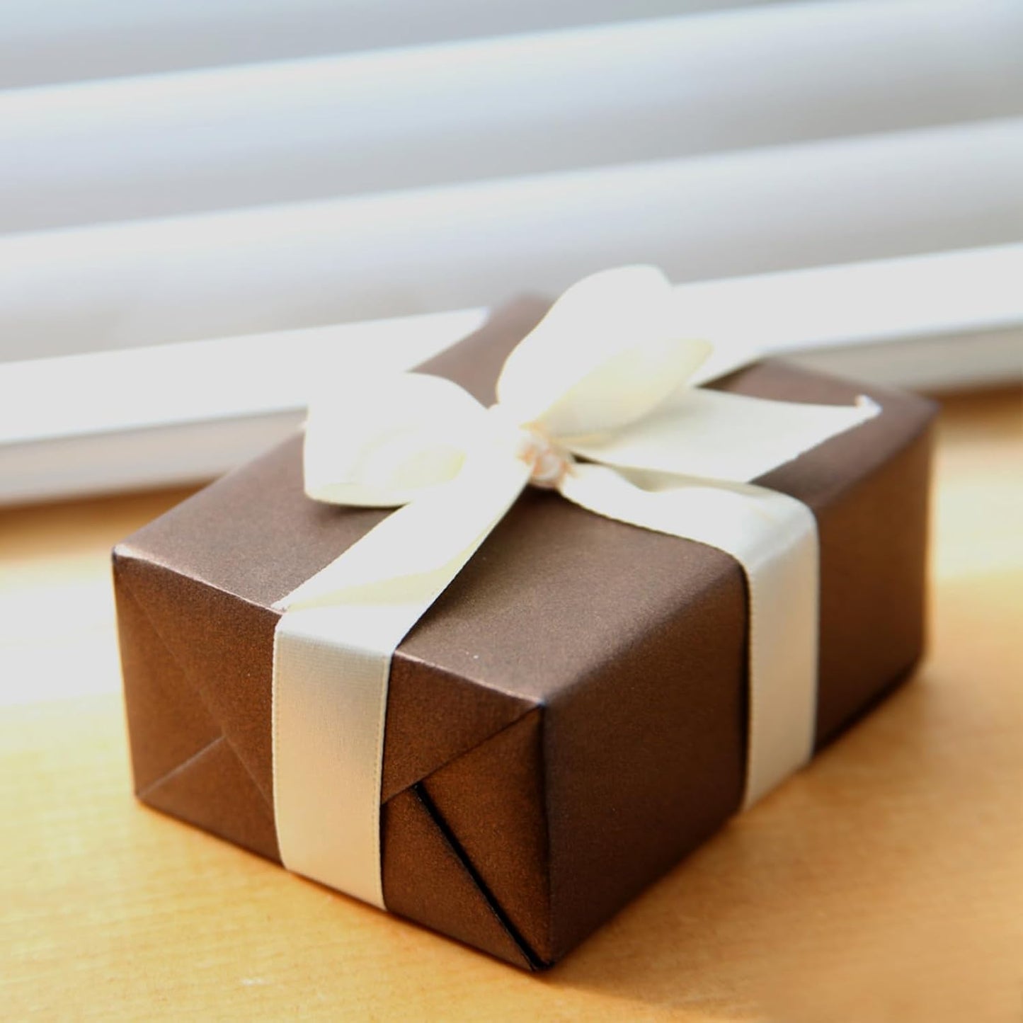 Vanhench 48" x 2400" (200') Chocolate Brown Wrapping Paper, Solid Color Kraft Craft Paper for Gift Wrap Poster Bulletin Board, School Supplies for Kids, Floral Bouquet Wrapping