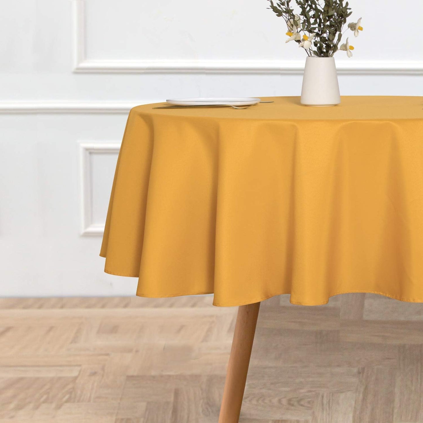 sancua Round Tablecloth - 60 Inch - Water Resistant Spill Proof Washable Polyester Table Cloth Decorative Fabric Table Cover for Dining, Buffet Parties and Camping, Gold (Fits 20-48 Inch Tables)