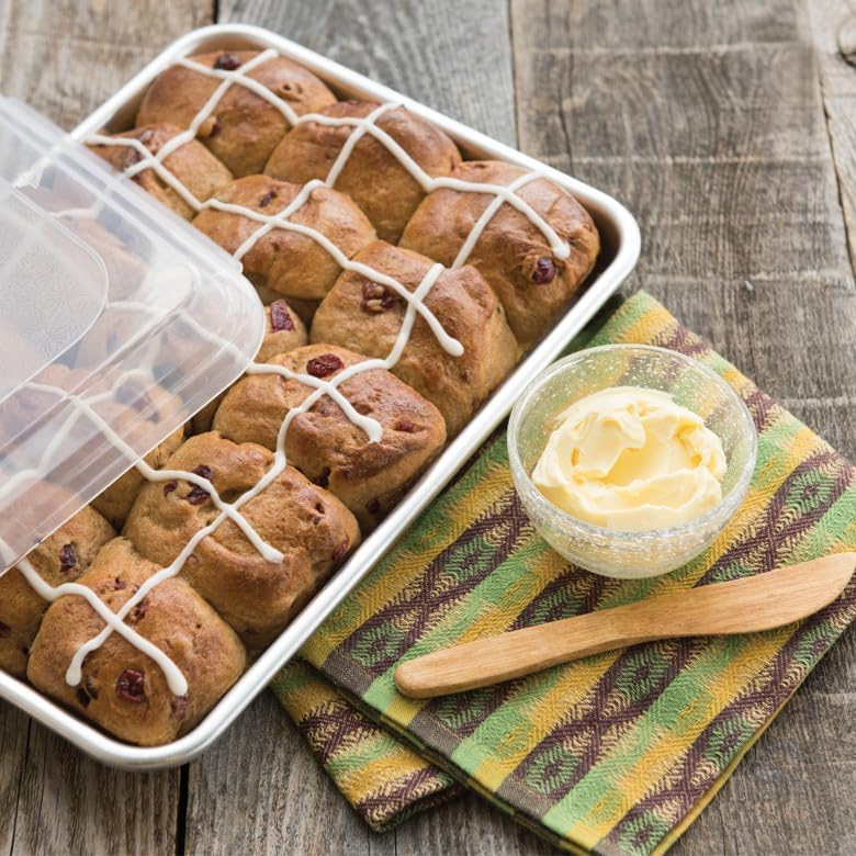 Nordic Ware Naturals Quarter Sheet with Lid - Image 6