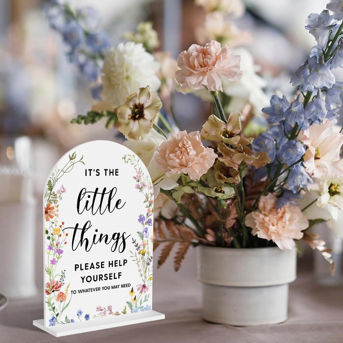 Acrylic Wedding Signs, It's the Little Things Signs for Marriage Reception, Bridal Shower Decorations, Modern Arched Round Top Acrylic Table Top Sign with Holder for Wedding Party (White Wildflowers)