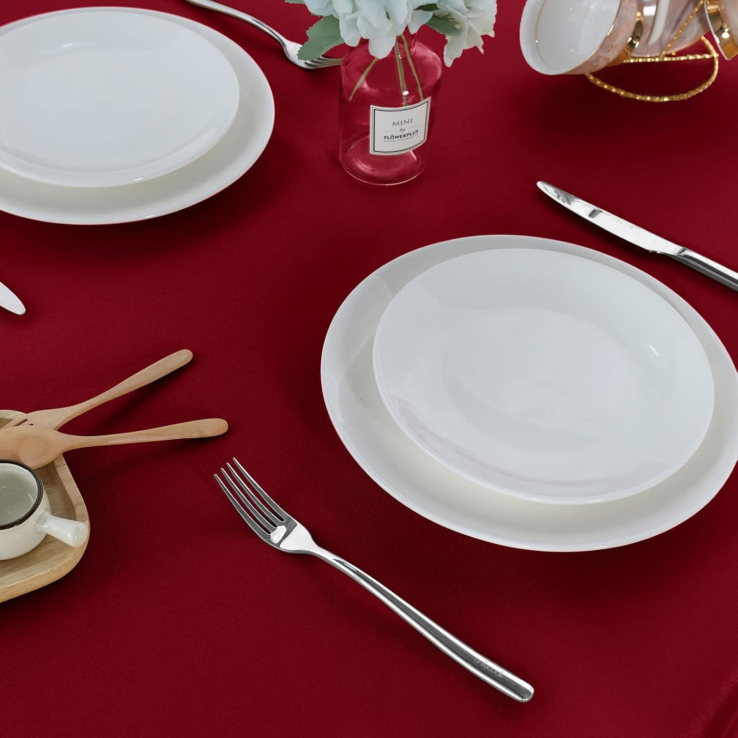 Fitable Rectangle Tablecloth Stain and Wrinkle Resistant Washable Polyester Table Cloth for Buffet Parties and Camping (60x84 inch, Red)