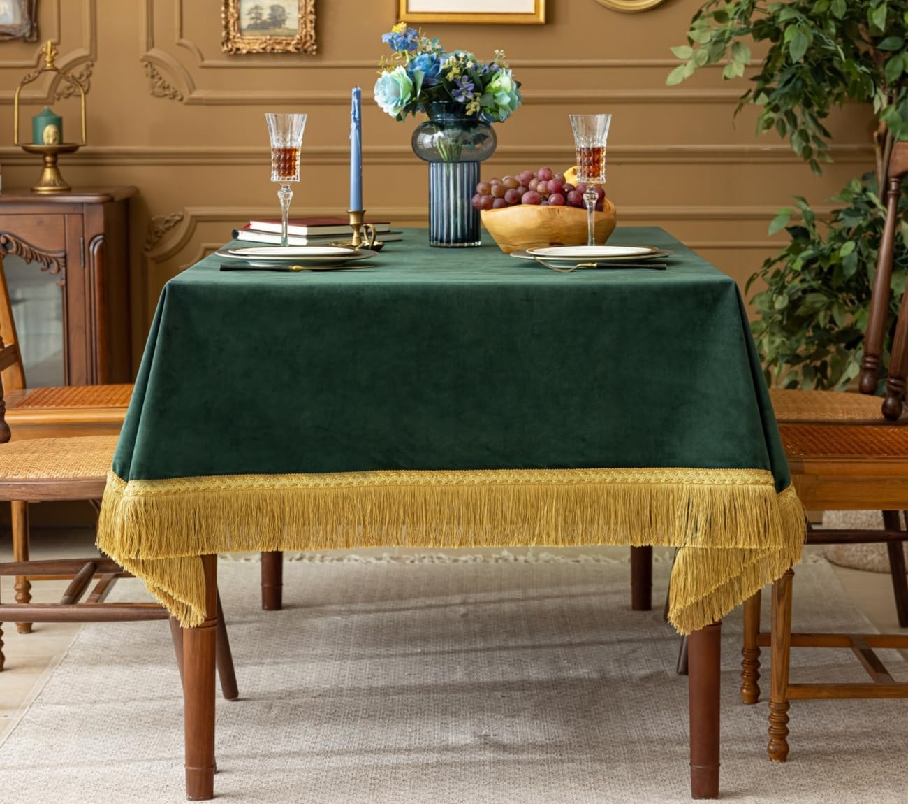 F-CHU Luxury Green Tablecloth Thickset Velvet Tablecloth with Beautiful Gold Tassels Table Cloth for Home Decor Wedding, Party, Banquet and Events 60x60-Inch