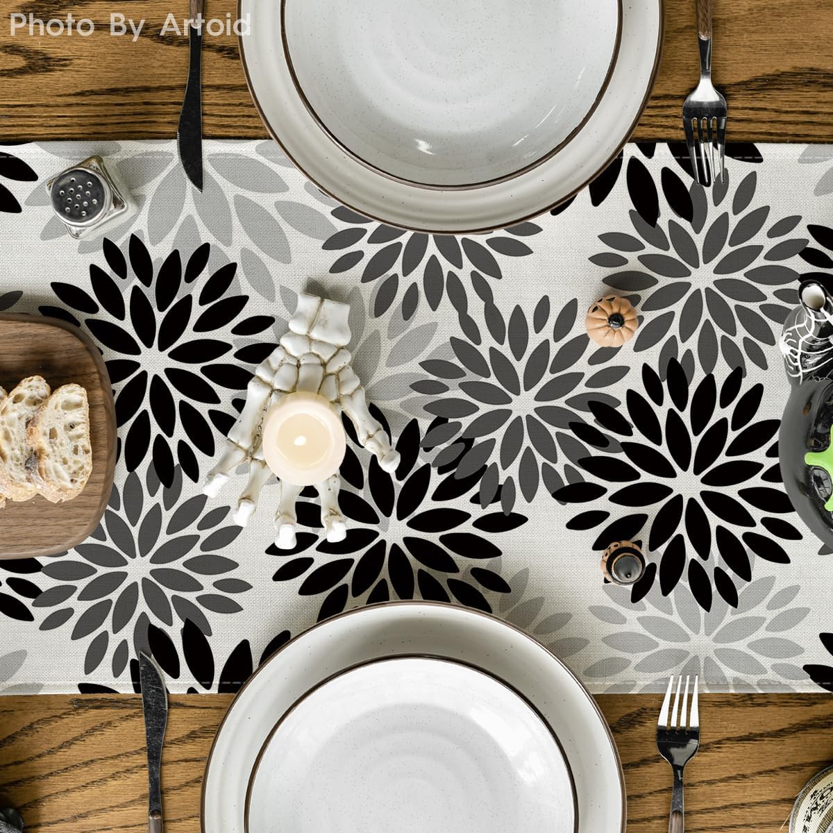 Artoid Mode Black Dahlia Floral Pinnata Halloween Table Runner, Fall Autumn Kitchen Dining Table Decoration for Home Party Decor 13x72 Inch