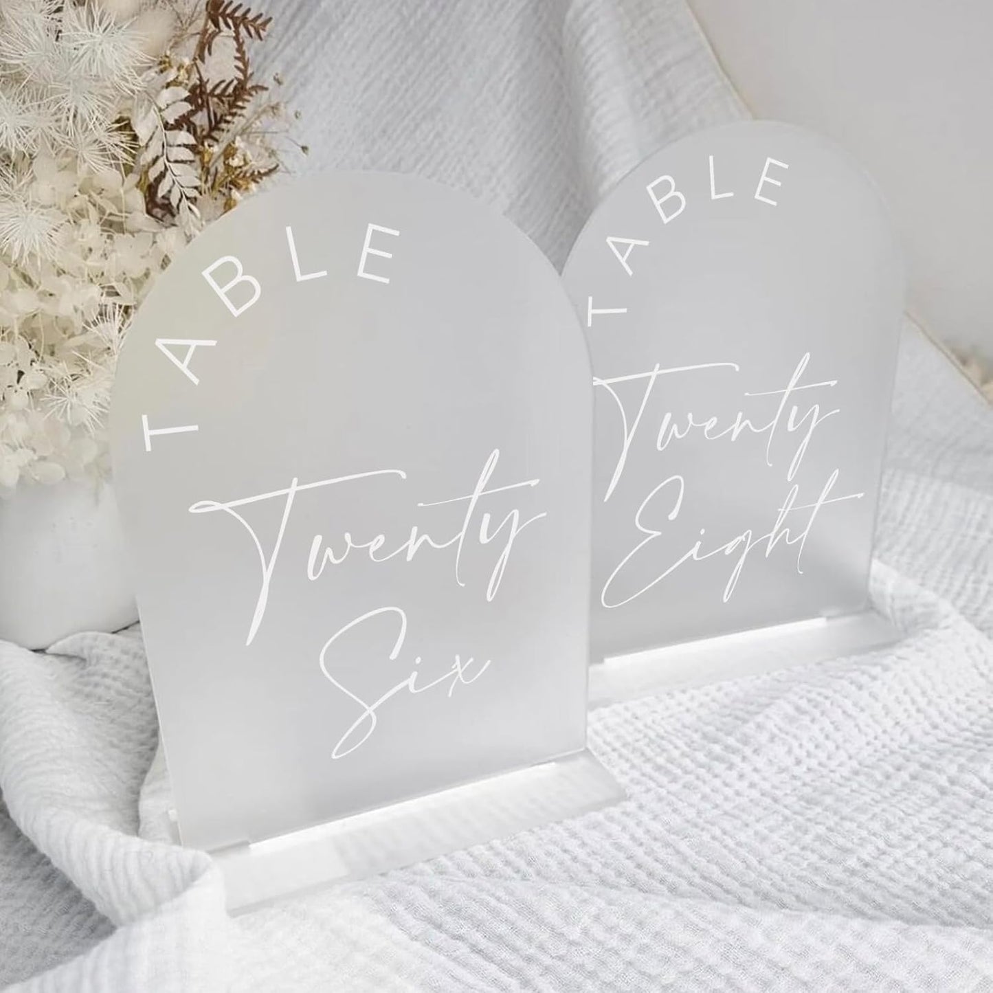 JINMURY Frosted Arch Wedding Table Numbers 1-25 with Stands, 5x7 Inch Frosted Arch Acrylic Sign with White Letters, Arched Acrylic Table Numbers for Wedding Reception
