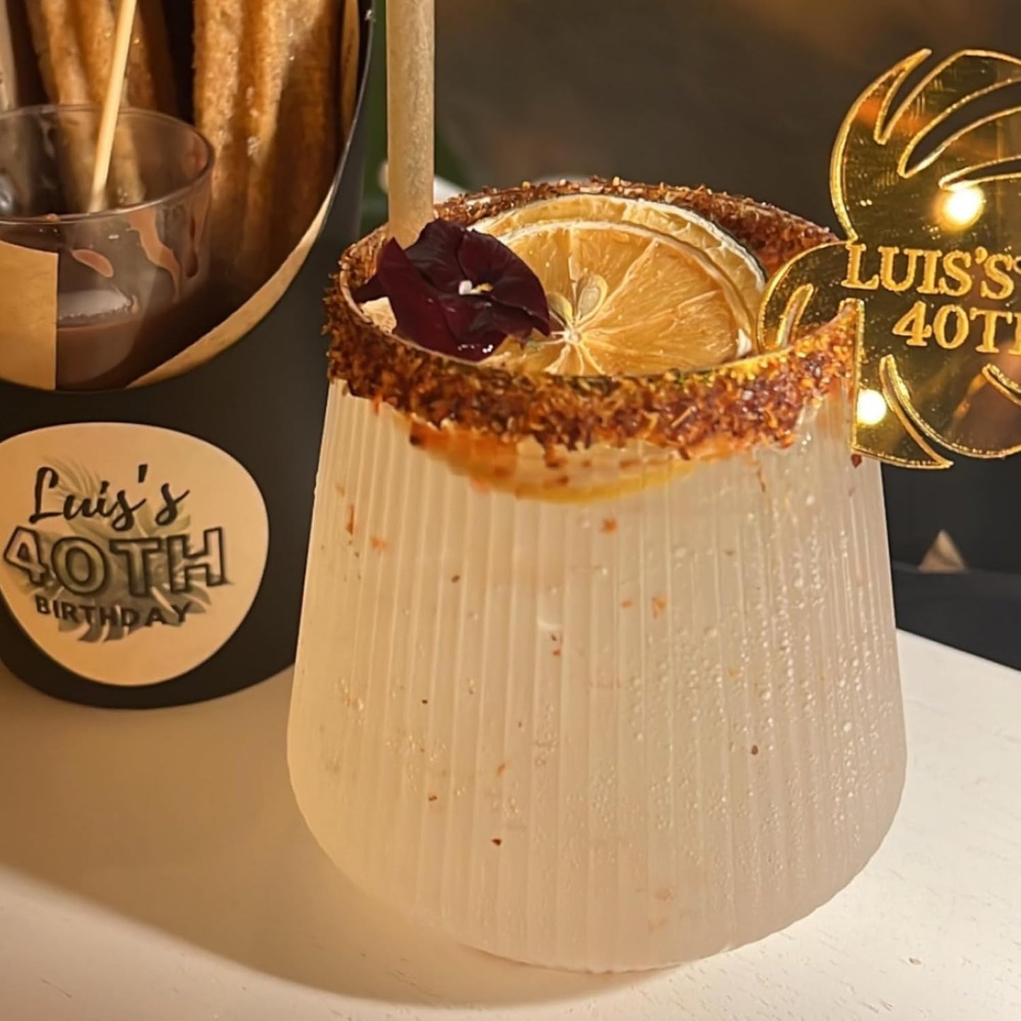 40 count origami ripple Unbreakable Stemless Plastic Wine Champagne Whiskey Glasses Elegant Durable Disposable Indoor Outdoor Ideal for Home, Office, Bars, Wedding, Ribbed 14 Ounce Cups (40, Gold Rim)