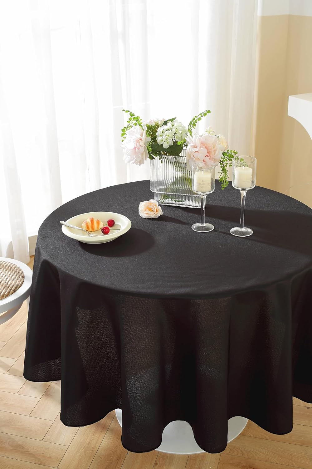 Craft And Party Round Tablecloth, 90 Inch Black Tablecloth, Polyester Fabric Washable Table Cloth for Home, Party, Wedding or Restaurant Use.