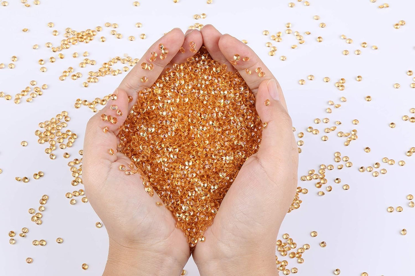 Gintoaira 10000 pcs/Pack Wedding Table Scatter Confetti Crystals Acrylic Diamonds Vase Fillers 4.5 mm Rhinestones for Wedding, Bridal Shower, Vase Beads Decorations (Champagne)