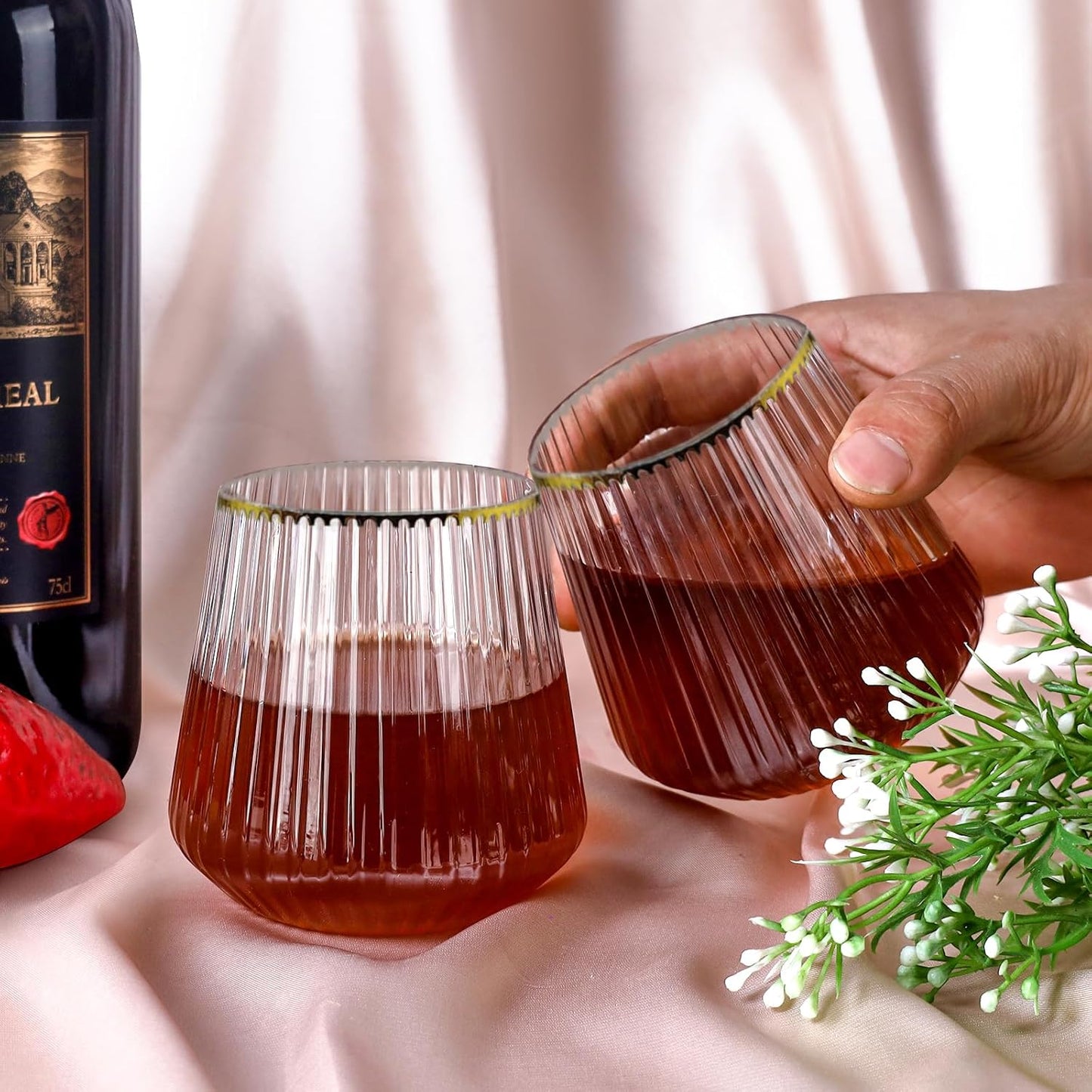 40 Pack Plastic Ribbed Wine Glasses, 14Oz Origami Disposable Wine Glasses Unbreakable Clear Plastic Cocktail Glasses Recyclable Shatterproof Reusable Wine Cups (14oz-Gold Rim 40pack)