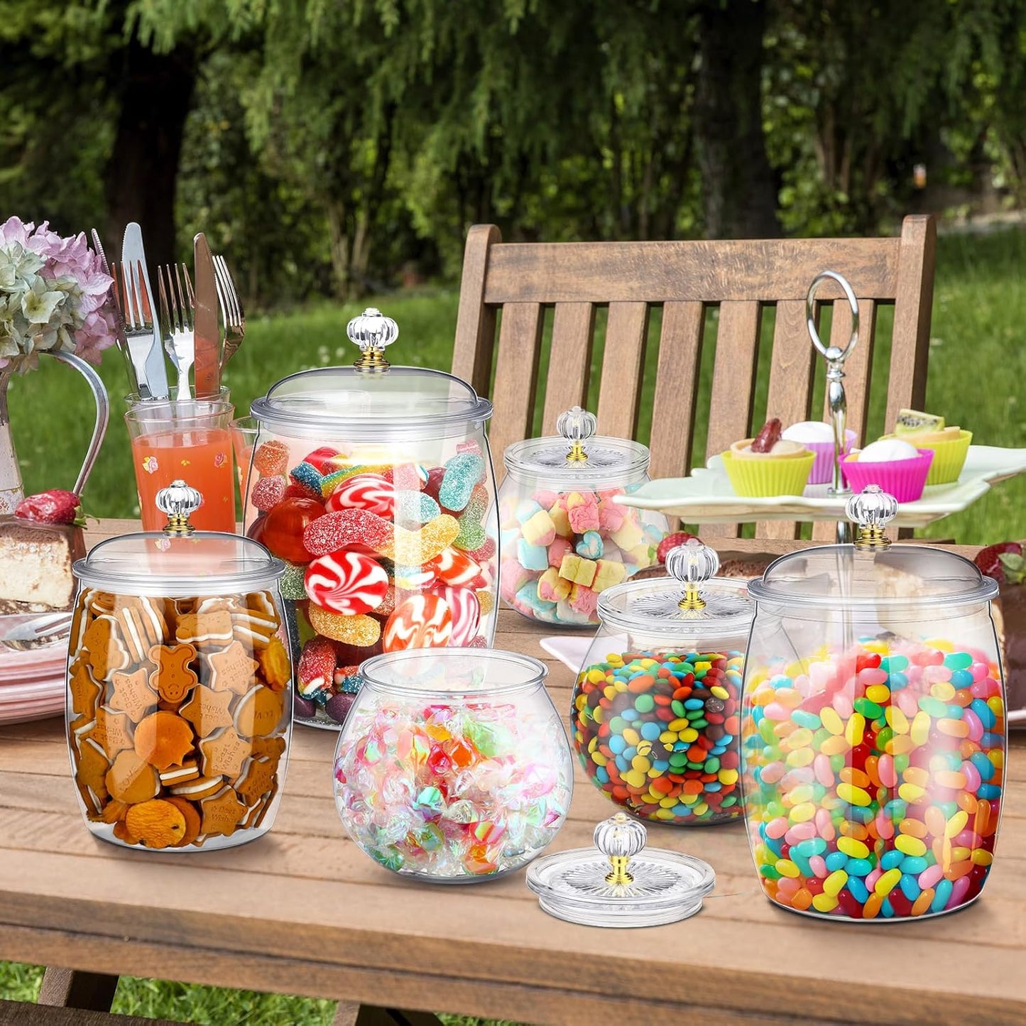 Nuogo 6 Pcs Plastic Candy and Cookie Jar with Lids Decorative Apothecary Jars Candy Buffet Containers Clear Airtight Food Storage Canister Home Decoration(30/42/64 oz,Classic, Stylish)
