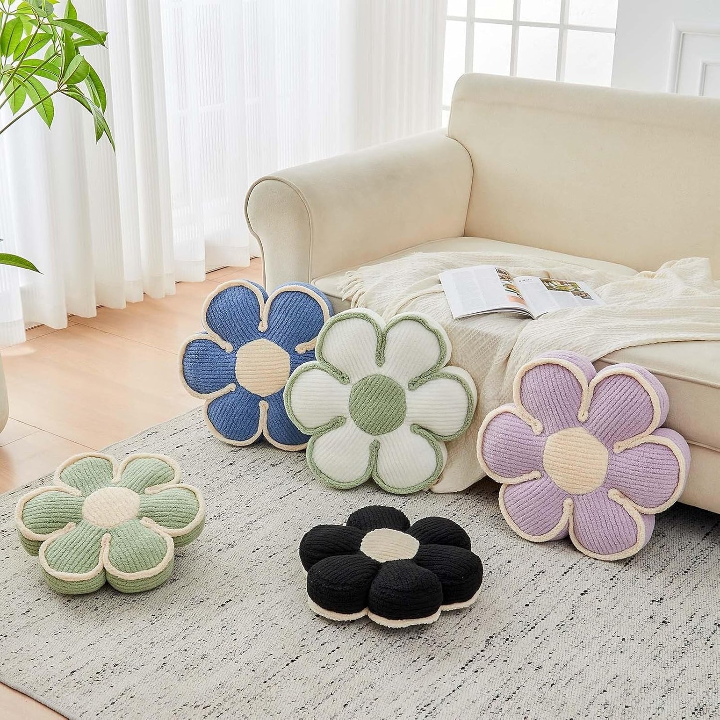 Flower Pillow, Soft Flower Decorative Throw Pillow, Cute Daisy Flower Shaped Seating Floor Cushion Room Décor Plush Pillows for Sofa Couch Bed (17.7 Inch, Black)