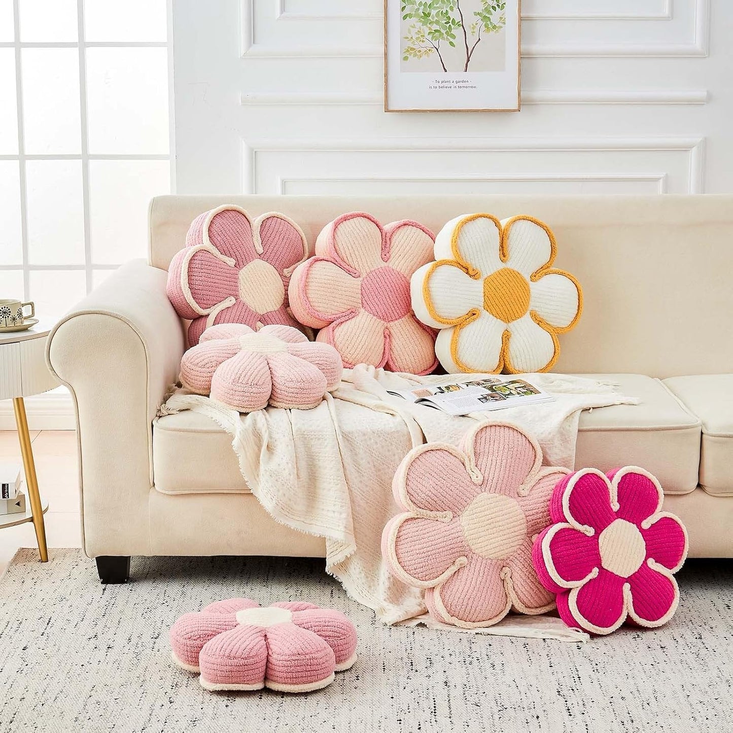 Flower Pillow, Soft Flower Decorative Throw Pillow, Cute Daisy Flower Shaped Seating Floor Cushion Room Décor Plush Pillows for Sofa Couch Bed (17.7 Inch, Yellow)