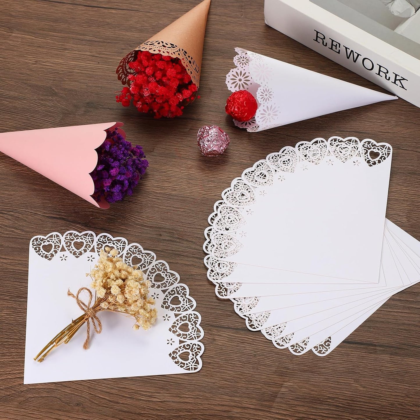 PATIKIL Wedding Confetti Cones, 50 Pcs Paper Tapers Hollow Print Lace Cone Bouquet for Party Candy Gift Boxes Chocolate Bags Buffet Bachelor Party Petals, White