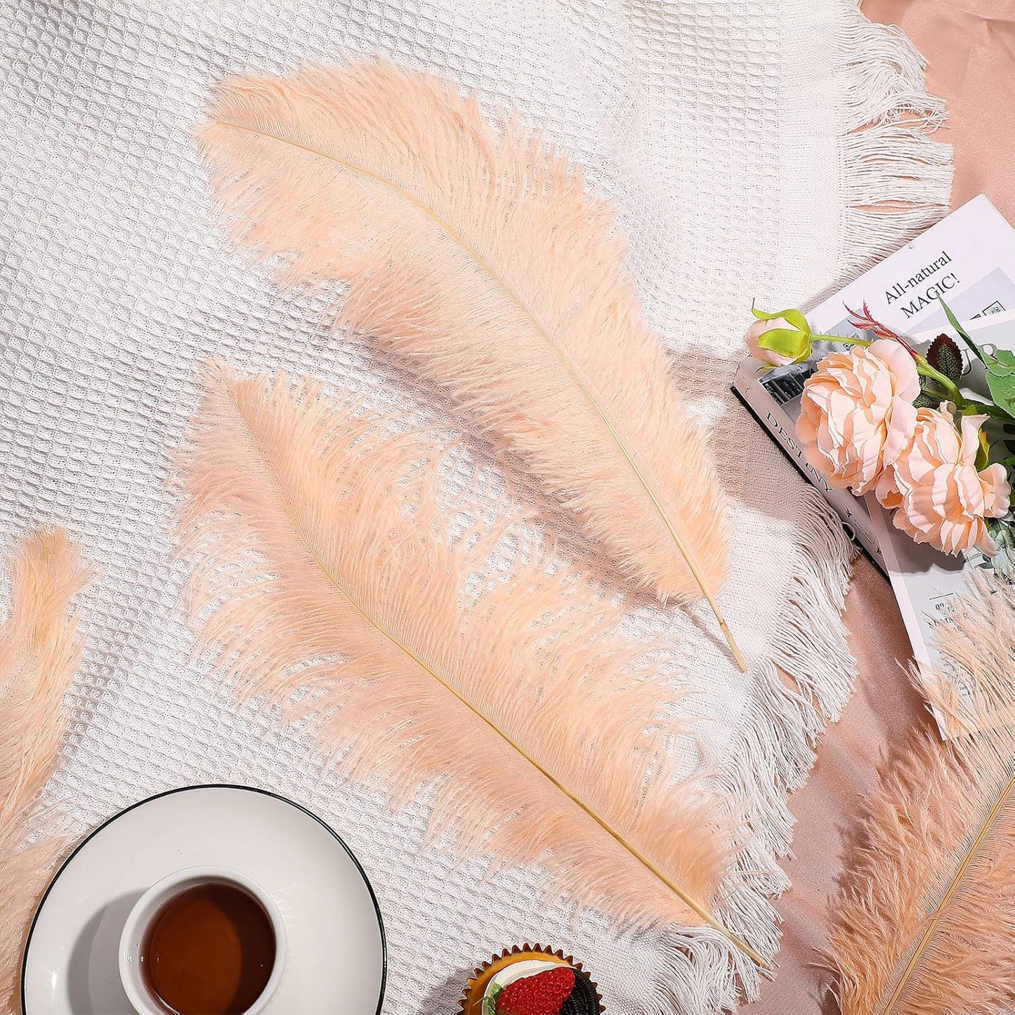 Retrowavy 30 Pcs 18-20 Inch Large Natural Ostrich Feathers Bulk for Centerpieces for Wedding Party Centerpieces Home Decoration Flower Arrangement (Champagne)